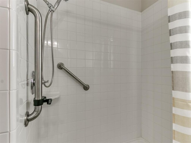 Building Photo - 1507 Avondale Dr