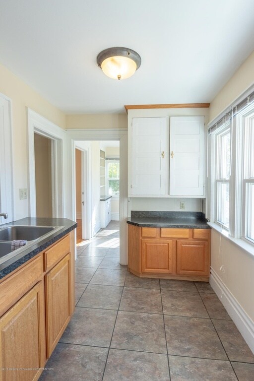 Kitchen - 229 S Bingham St