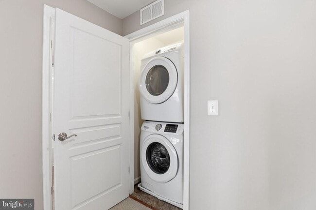 Building Photo - 14814 Mason Creek Cir