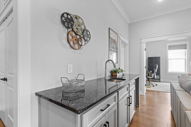Building Photo - 3016 Whitstable Ct