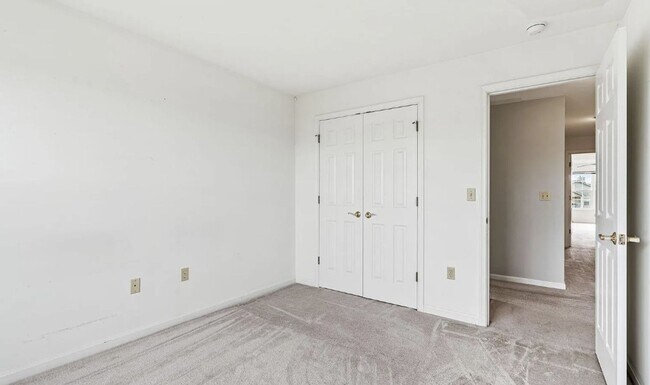 Building Photo - 122 Sparrow Rd