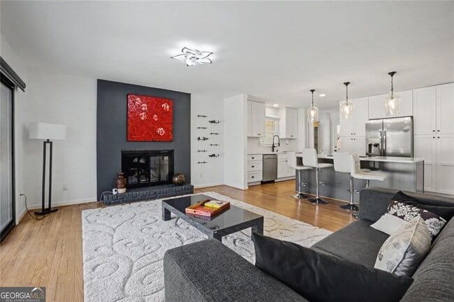 Building Photo - 7330 Hunters Branch Dr NE