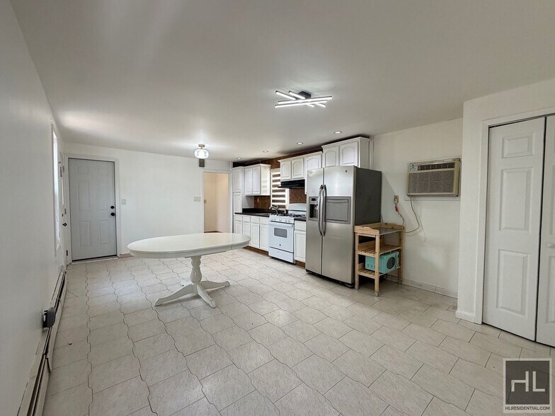 Building Photo - 163rd Rd