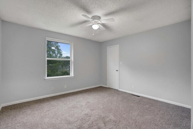 Building Photo - 1108 Pembroke Oak Grove Rd