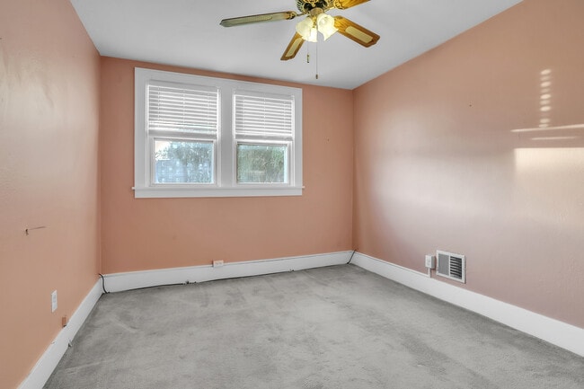 Building Photo - 1644 McFarland Rd