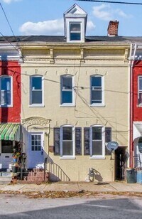 Building Photo - Coming Soon - Spacious 3 Bedroom 1.5 Bath ...