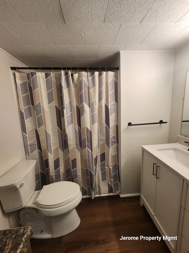 Building Photo - 4620 Plum St