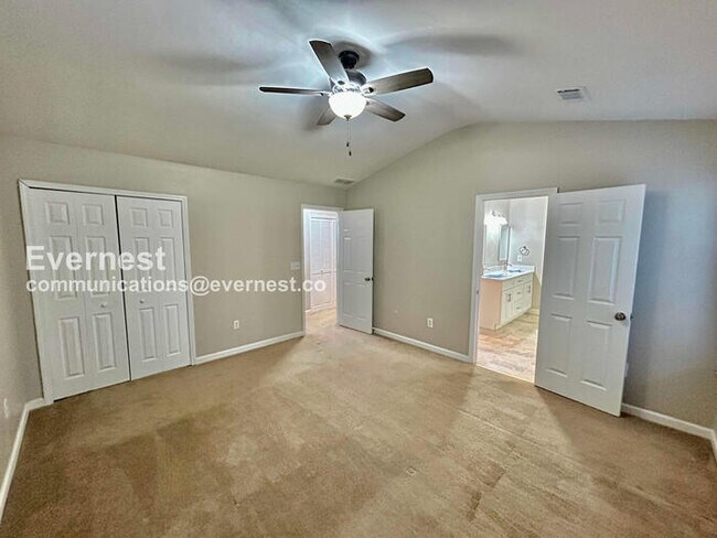 Building Photo - Limited Time Special Offer / 4 Bed, 2.5 Bath Home with Garage / Pet-Friendly / Vouchers Accepted ...