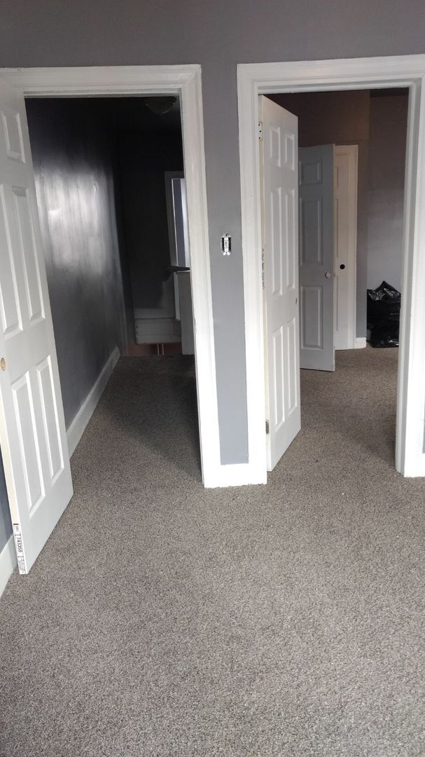 Building Photo - Nice location!  Well-maintained home.