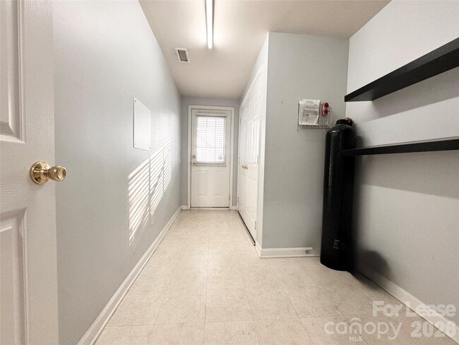 Building Photo - 10415 Winslet Dr