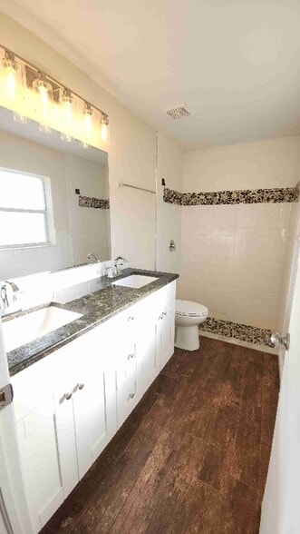 Building Photo - 1186 Mistwood Dr