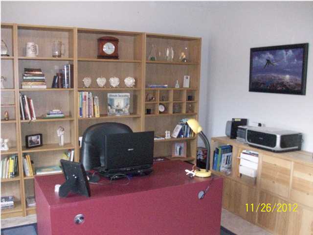 Building Photo - 8130 Country Bay Blvd