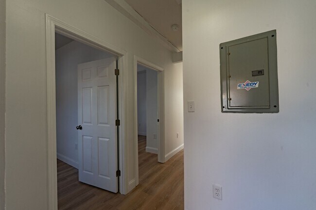 Building Photo - Spruce (294)