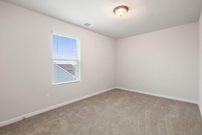 Building Photo - 303 Elm Br Trl