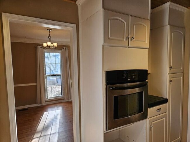 Building Photo - Harbison !!!