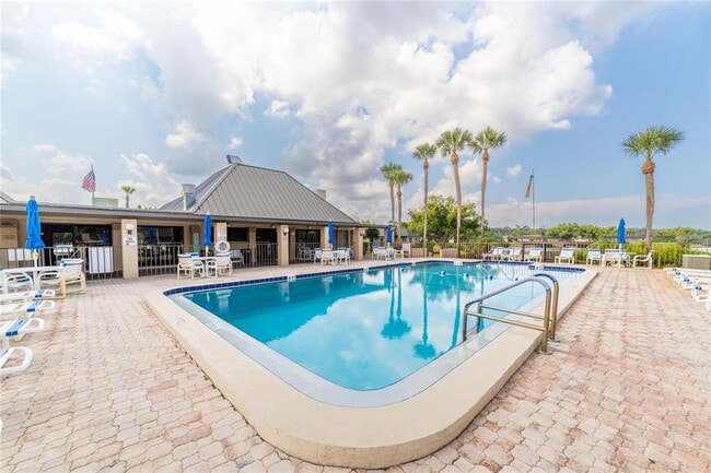 Building Photo - 4112 Hampton Dr