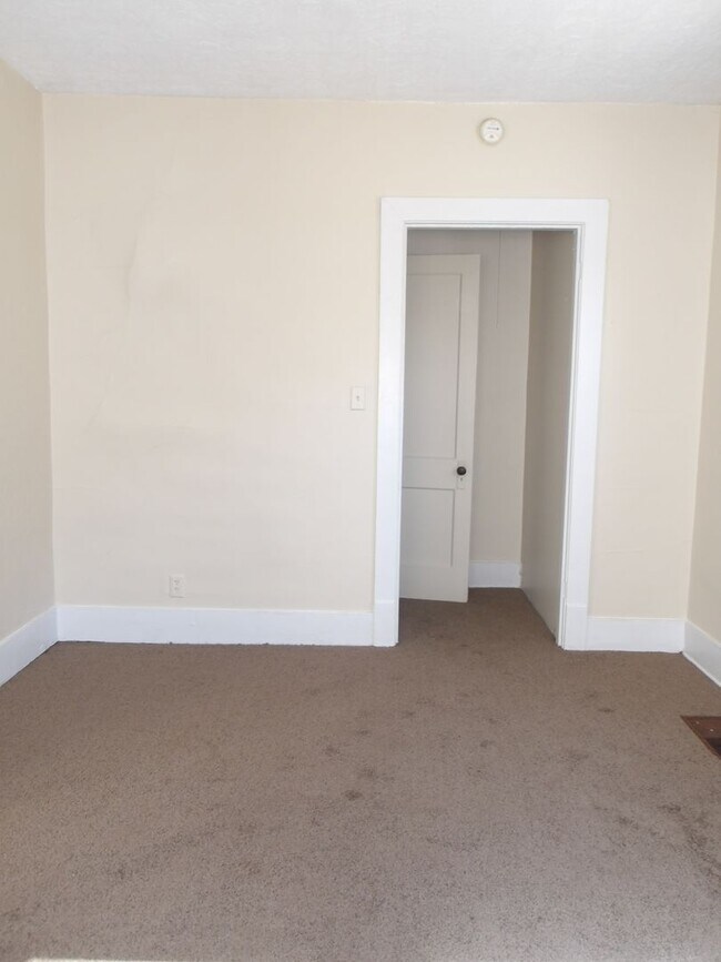 Building Photo - 538 N 26th St