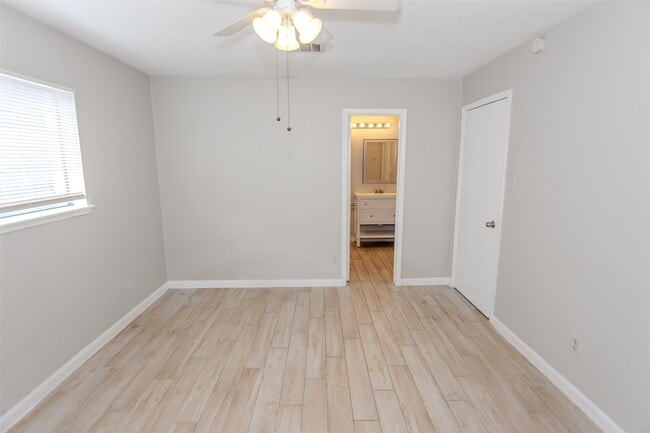 Building Photo - 7838 Duffield Ln