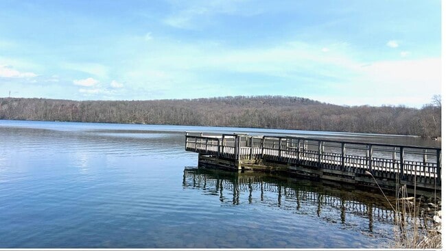 Building Photo - 495 Farmers Mills Rd