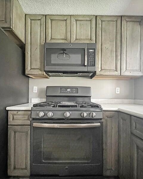 Building Photo - 2756 Baltic Ave