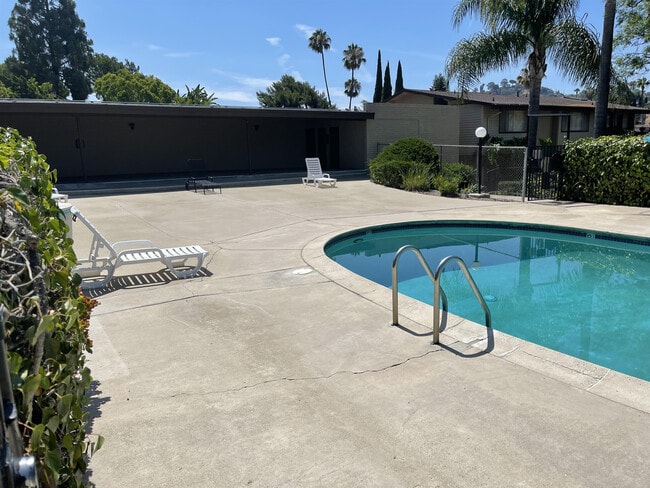 Building Photo - 5931 Howell Dr