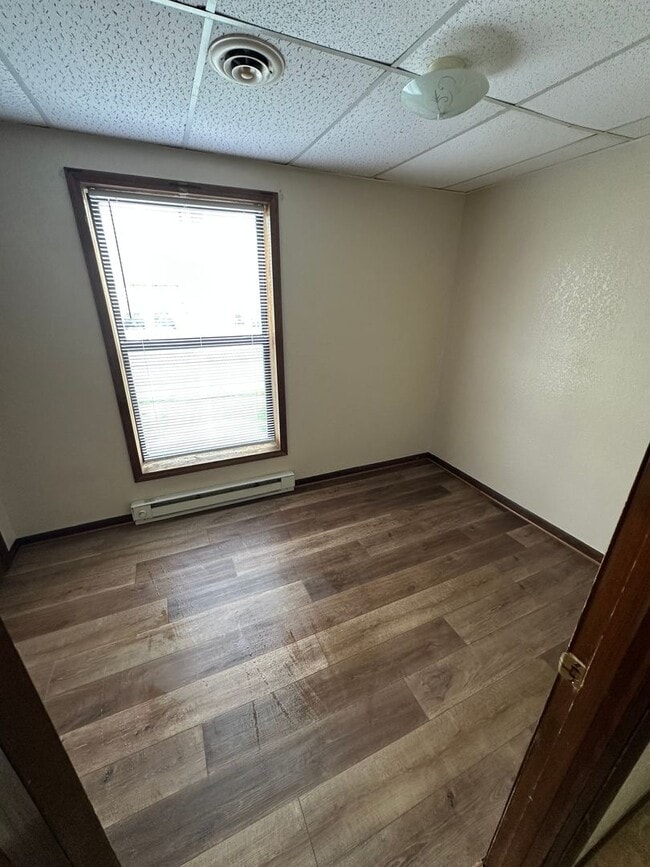 Building Photo - 1109-MF3-E