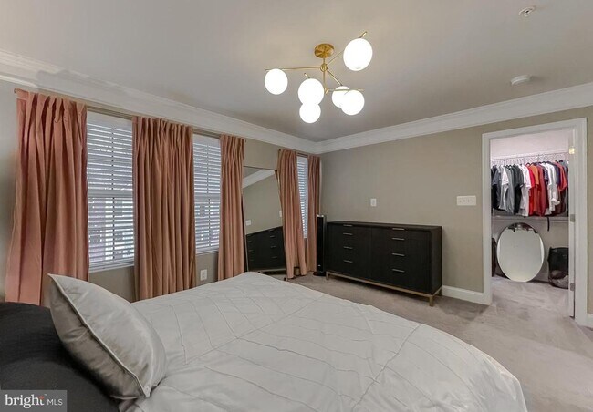 Building Photo - 23810 Myrtle Glen Way