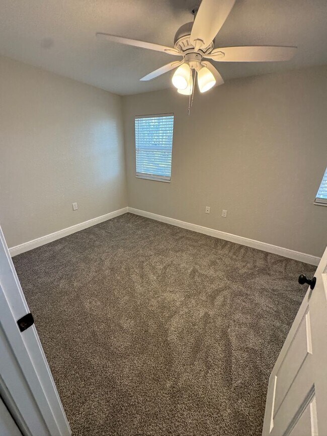 Building Photo - 1199 Bentley Rd