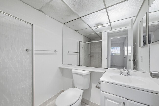 Building Photo - 452 Brittany Dr