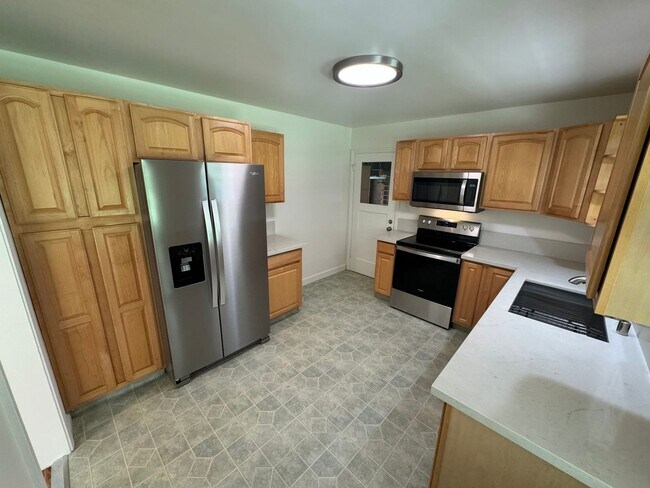 Building Photo - 2 Bedroom | 1 Bathroom | Single family Arden Park Home