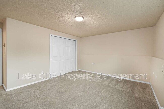 Building Photo - 908 N 2nd St