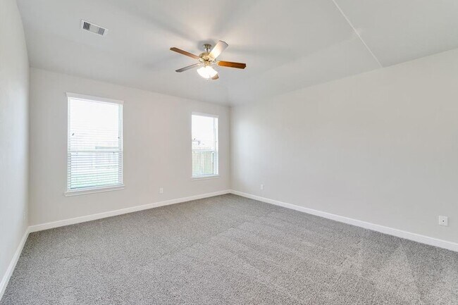 Building Photo - 18906 Whistling Oaks Dr