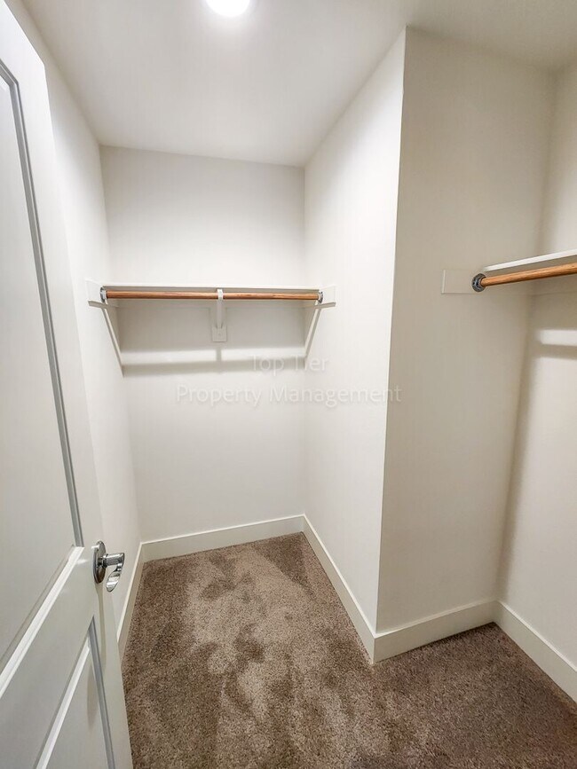 Building Photo - Newer Townhome at Penny Lane in Concord, 2...