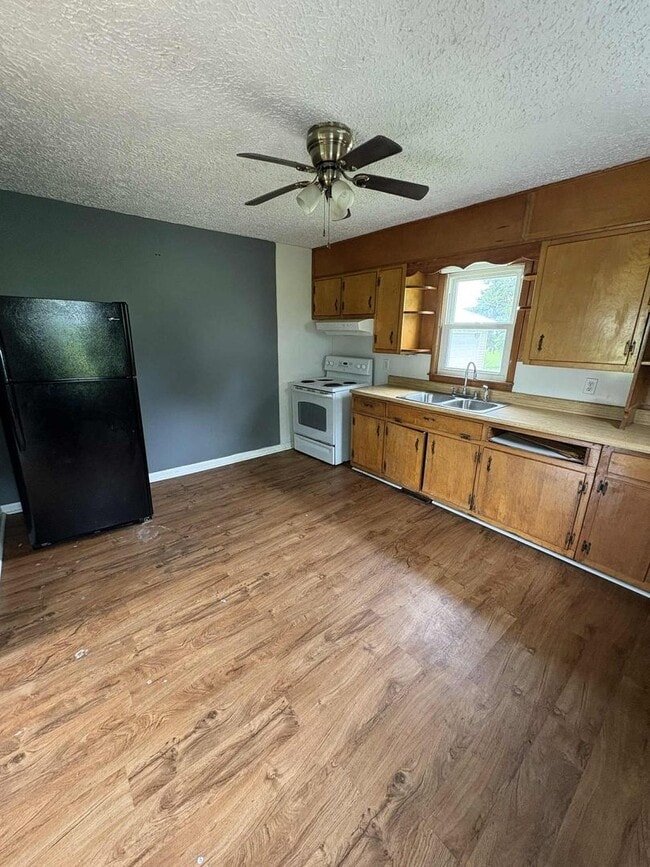 Building Photo - Spacious home for rent!!!