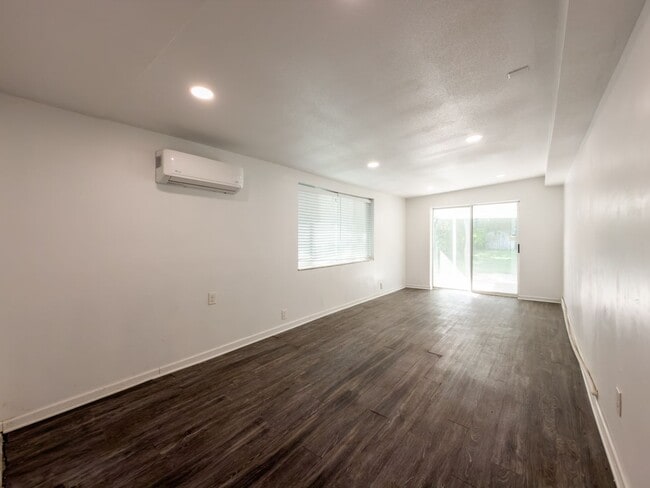 Building Photo - 10230 Agave Rd