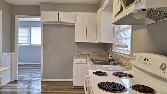 Building Photo - 3827 Harrison Rd