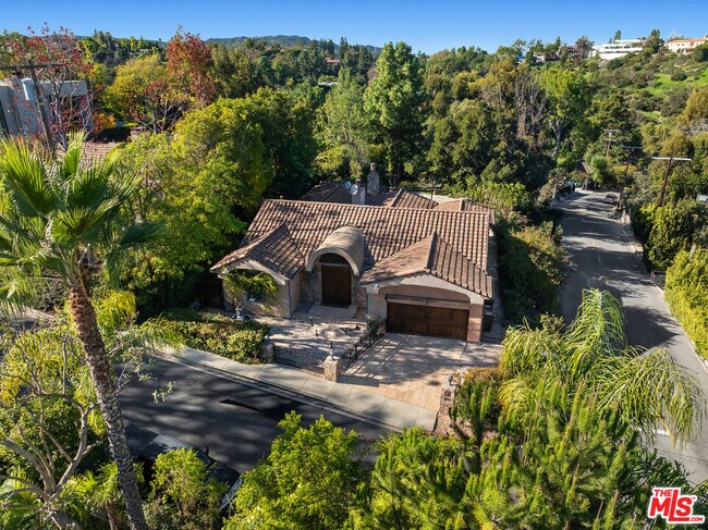 Primary Photo - 15401 Brownwood Pl