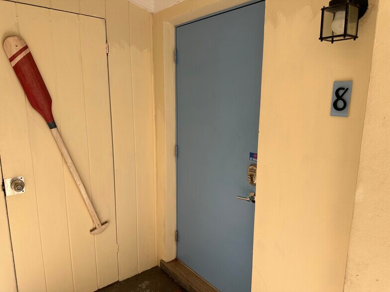 Building Photo - 1258 Beach Rd