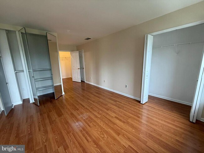 Building Photo - 2605 Gramercy Way