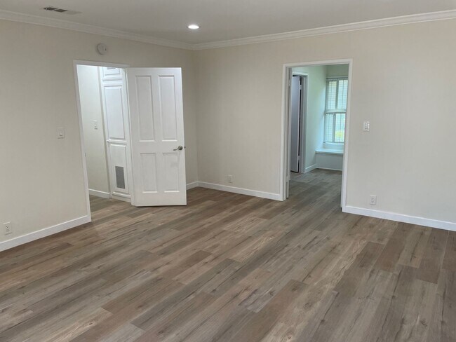 Building Photo - AMAZING PASADENA HOME- COMPLETELY REMODELED