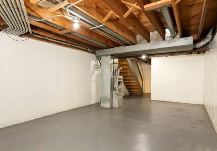 Interior Photo - The Townhouse Apartment Homes