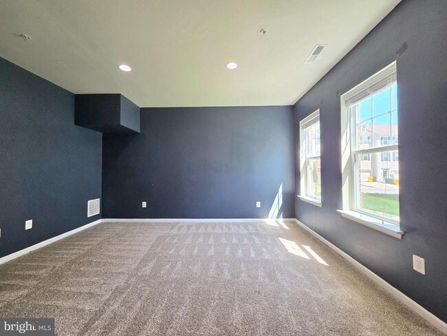 Building Photo - 1113 Red Hawk Way