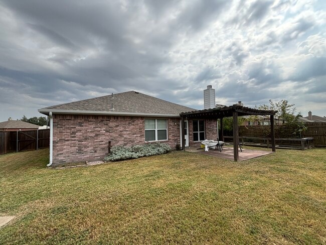 Building Photo - 108 Windsor