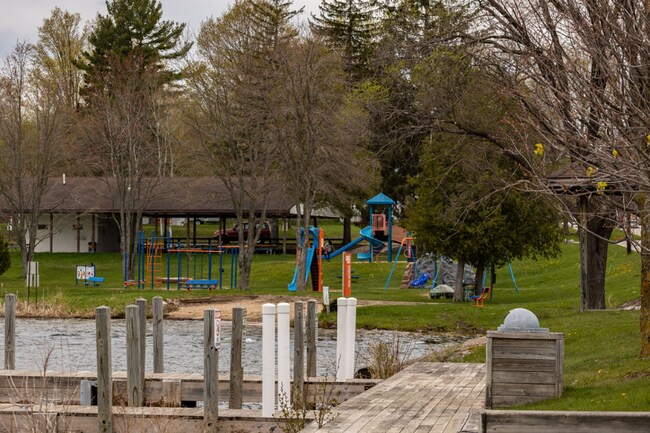 Building Photo - 7634 Thomas St