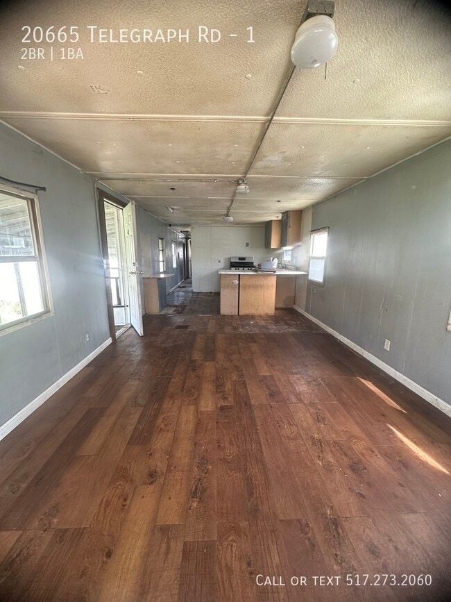 Building Photo - 2 BED 1 BATH HANDYMAN SPECIAL MOBILE HOME
