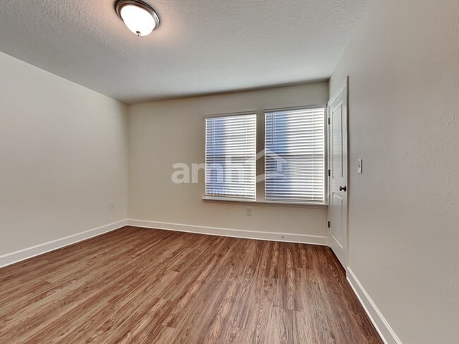 Building Photo - 1247 Tan Tara Trl