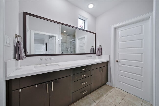 Building Photo - 5703 Kansas St