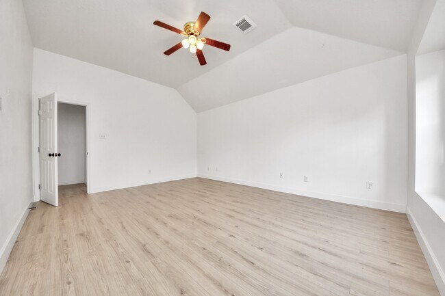 Building Photo - 13515 Scarab Dr