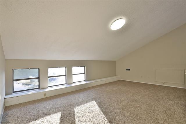 Building Photo - 8033 Vita Ct