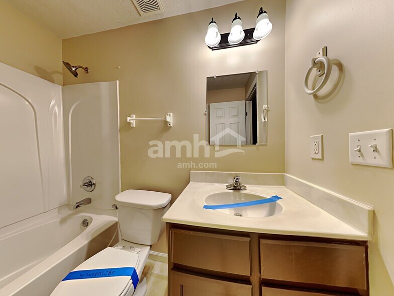 Building Photo - 4111 King Bird Ln